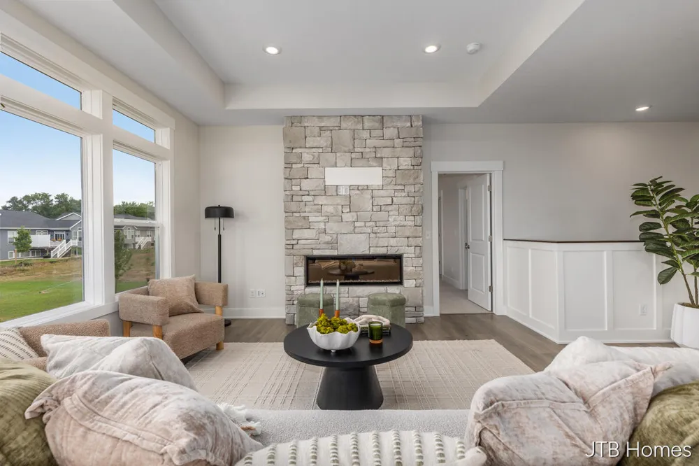 7605 Brook Villa South #135 Allendale, MI 49401