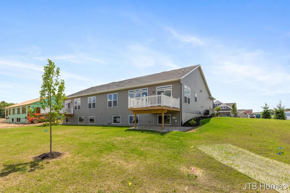 7605 Brook Villa South #135 Allendale, MI 49401