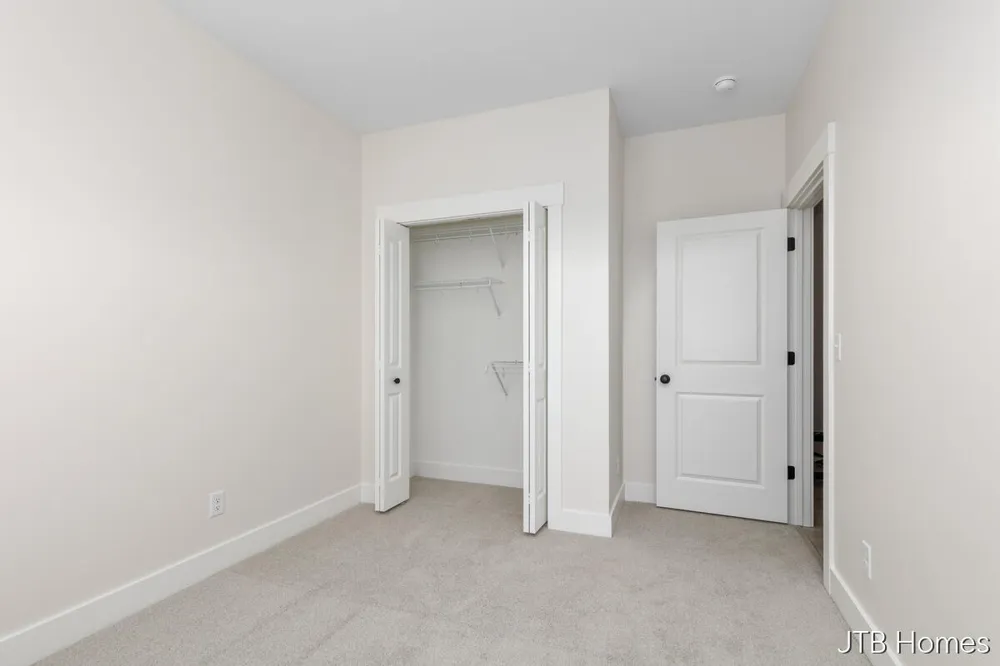 7603 Brook Villa South #136 Allendale, MI 49401