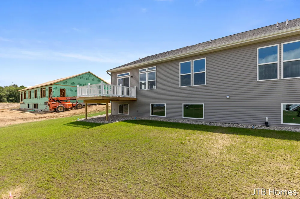 7603 Brook Villa South #136 Allendale, MI 49401