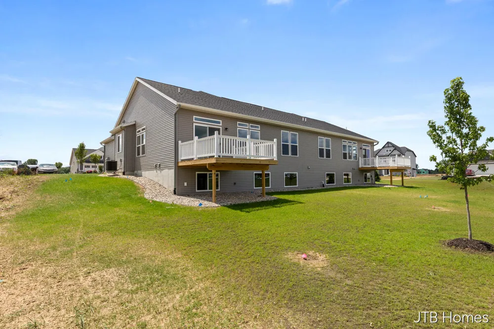 7603 Brook Villa South #136 Allendale, MI 49401