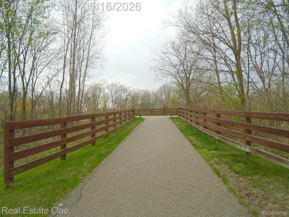37520 Jefferson Avenue #101 Harrison Charter Township, MI 48045