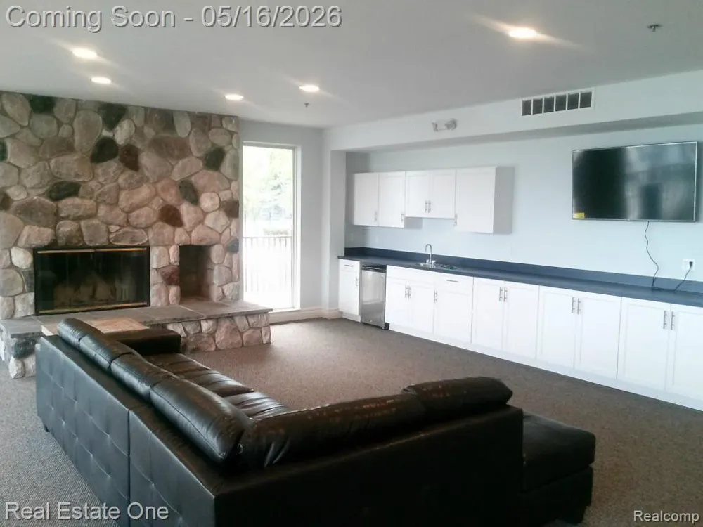 37520 Jefferson Avenue #101 Harrison Charter Township, MI 48045