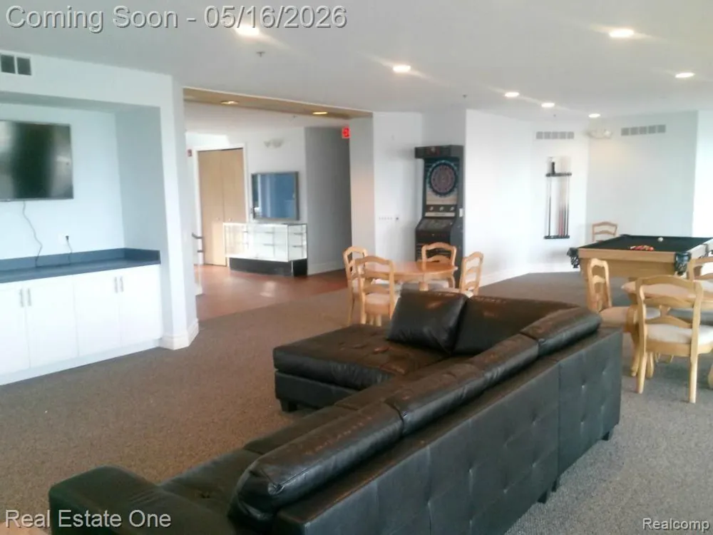 37520 Jefferson Avenue #101 Harrison Charter Township, MI 48045