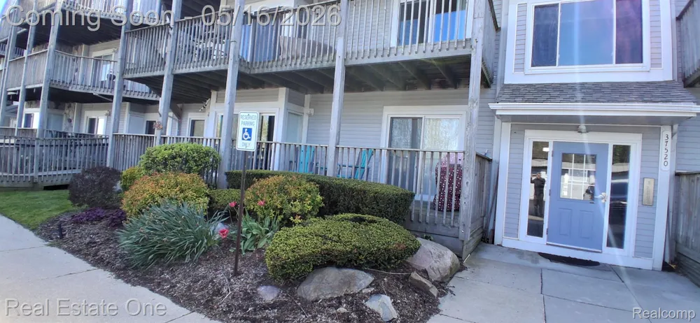 37520 Jefferson Avenue #101 Harrison Charter Township, MI 48045