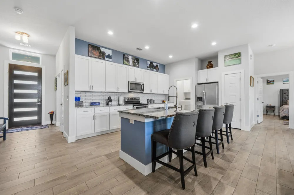 18605 Masters Cove Point Venture, TX 78645