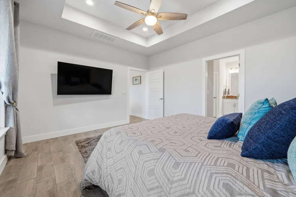 18605 Masters Cove Point Venture, TX 78645