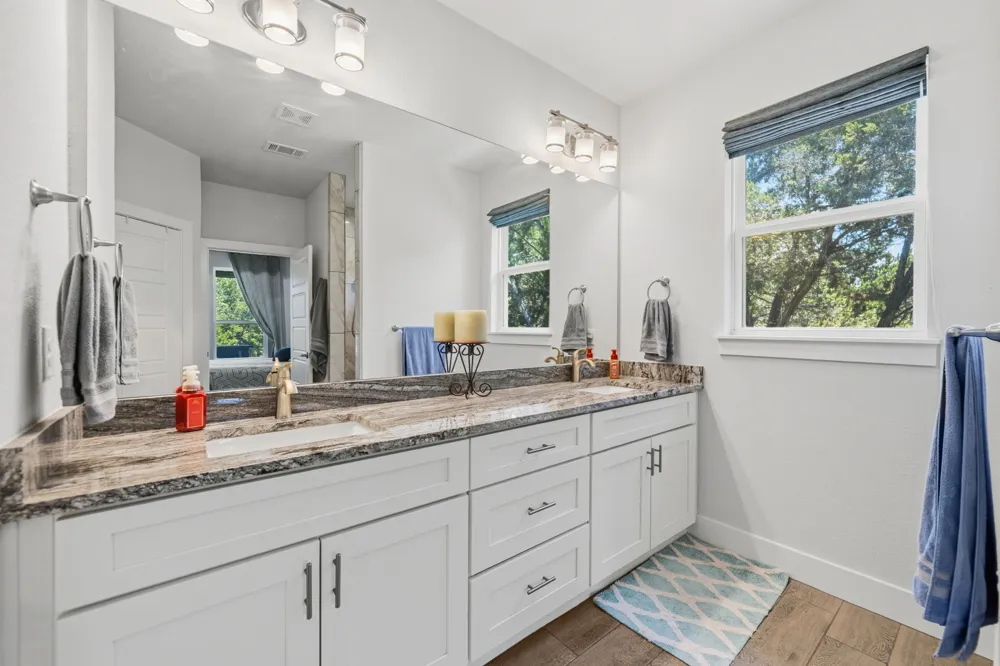 18605 Masters Cove Point Venture, TX 78645