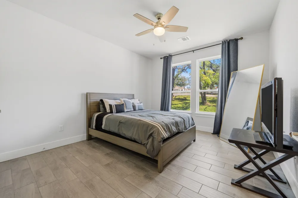 18605 Masters Cove Point Venture, TX 78645