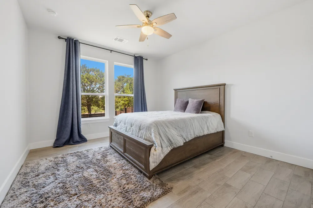 18605 Masters Cove Point Venture, TX 78645
