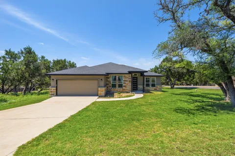 18605 Masters Cove