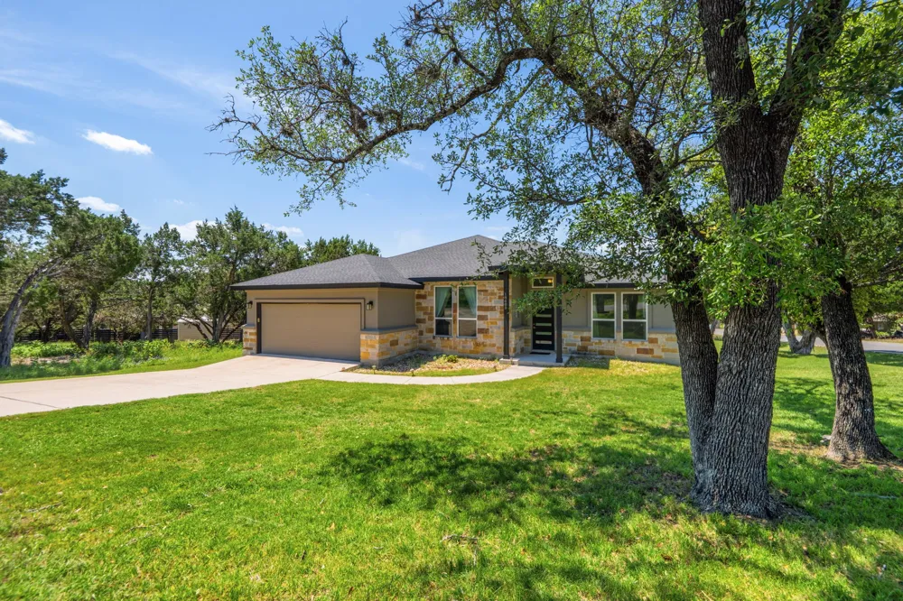 18605 Masters Cove Point Venture, TX 78645