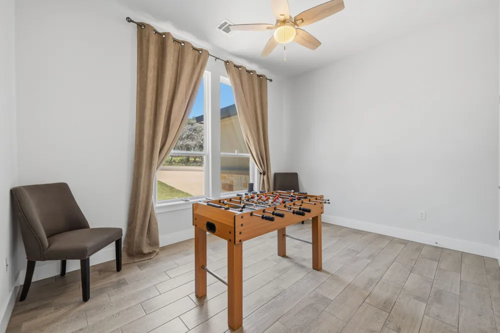 18605 Masters Cove Point Venture, TX 78645