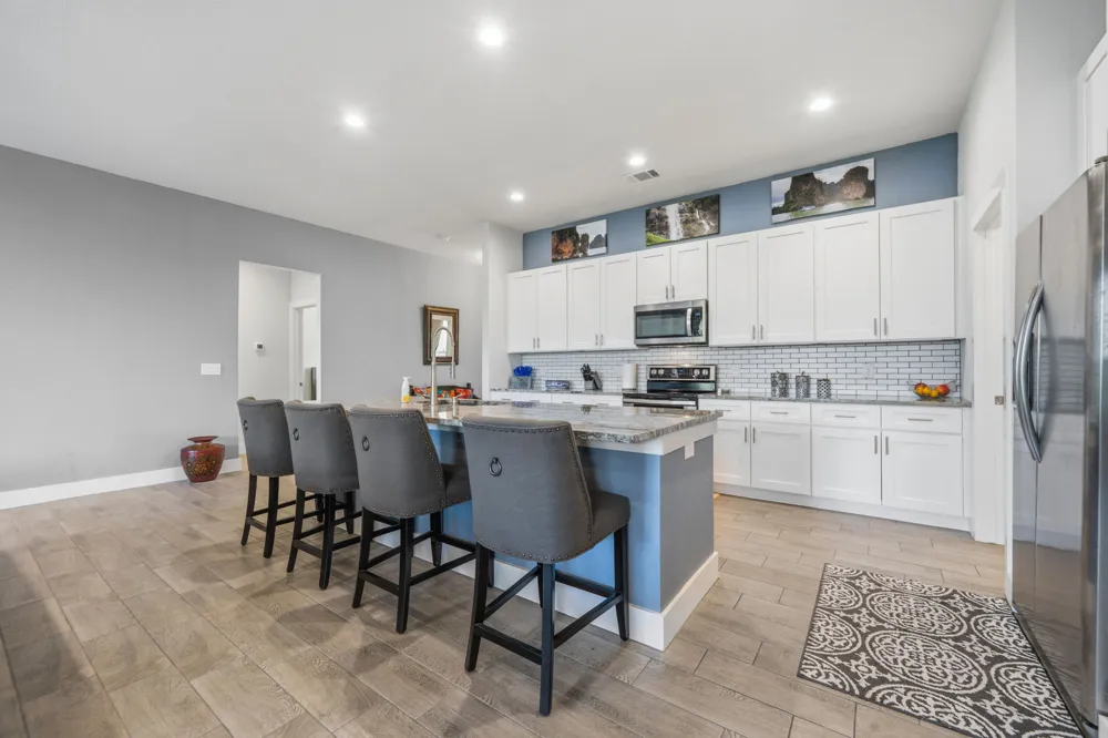 18605 Masters Cove Point Venture, TX 78645