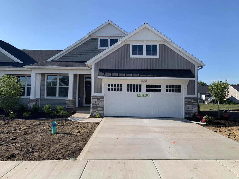 7603 Brook Villa South #136 Allendale Charter Township, MI 49401