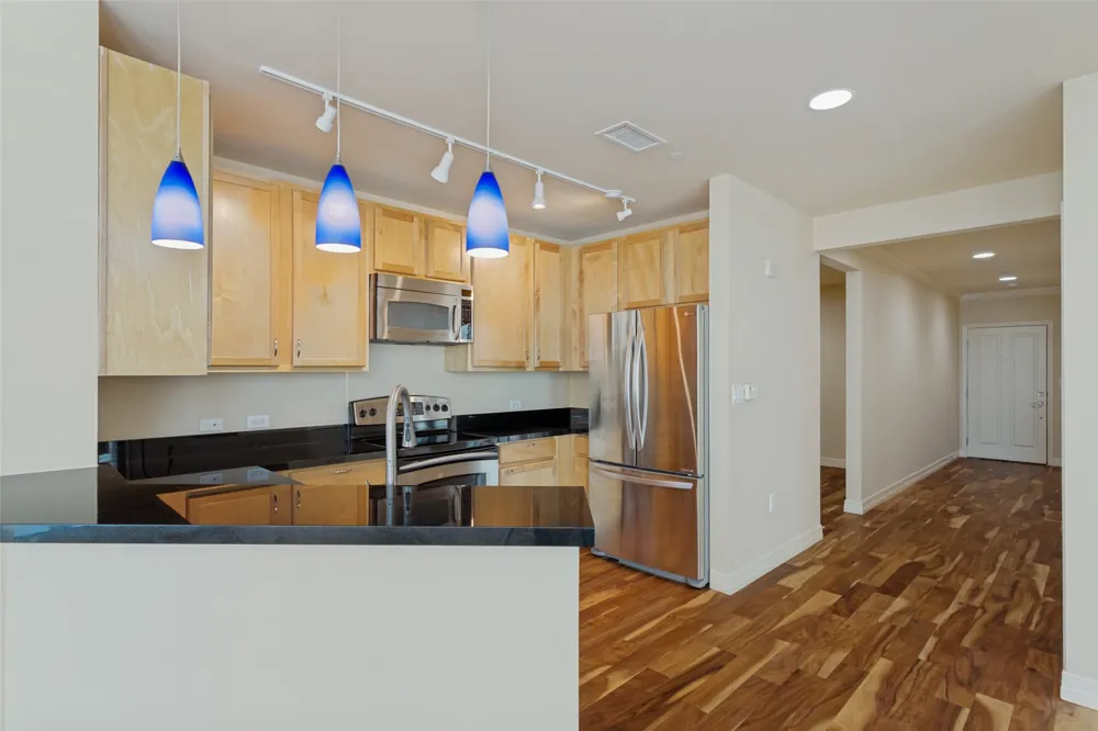 500 Throckmorton Street #1104 Fort Worth, TX 76102