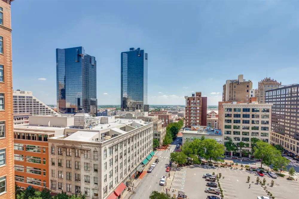 500 Throckmorton Street #1104 Fort Worth, TX 76102