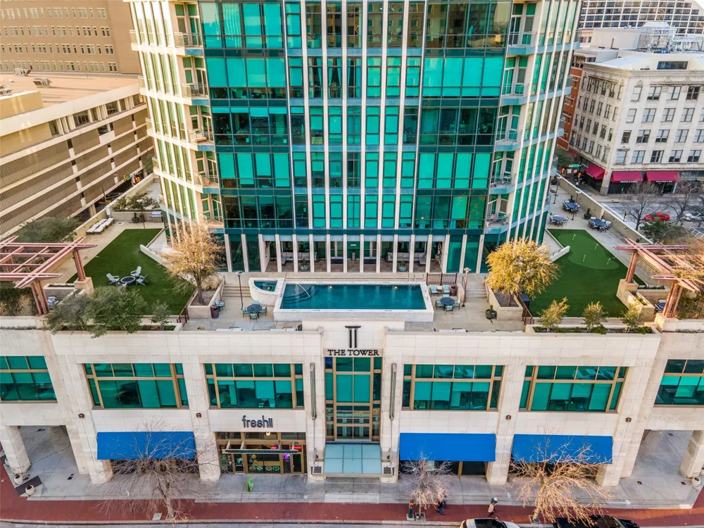 500 Throckmorton Street #1104 Fort Worth, TX 76102