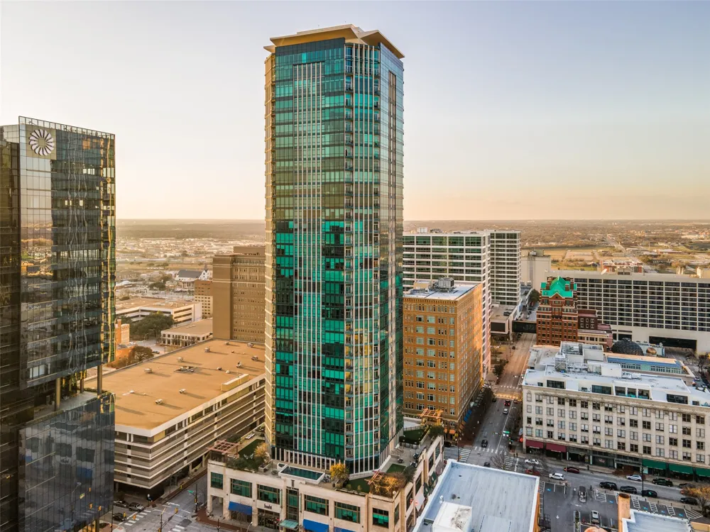 500 Throckmorton Street #1104 Fort Worth, TX 76102