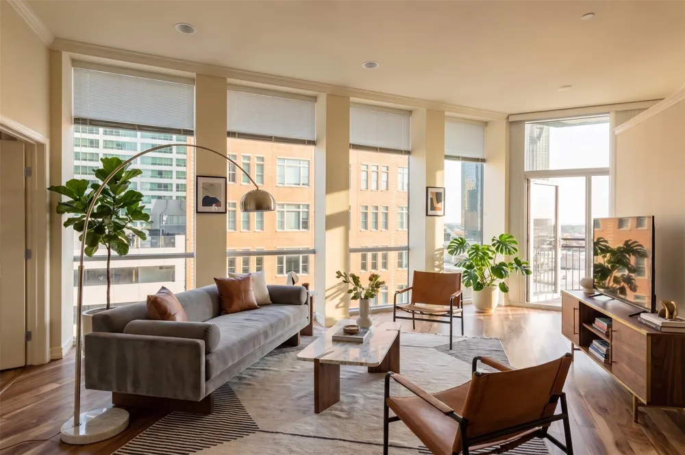 500 Throckmorton Street #1104 Fort Worth, TX 76102