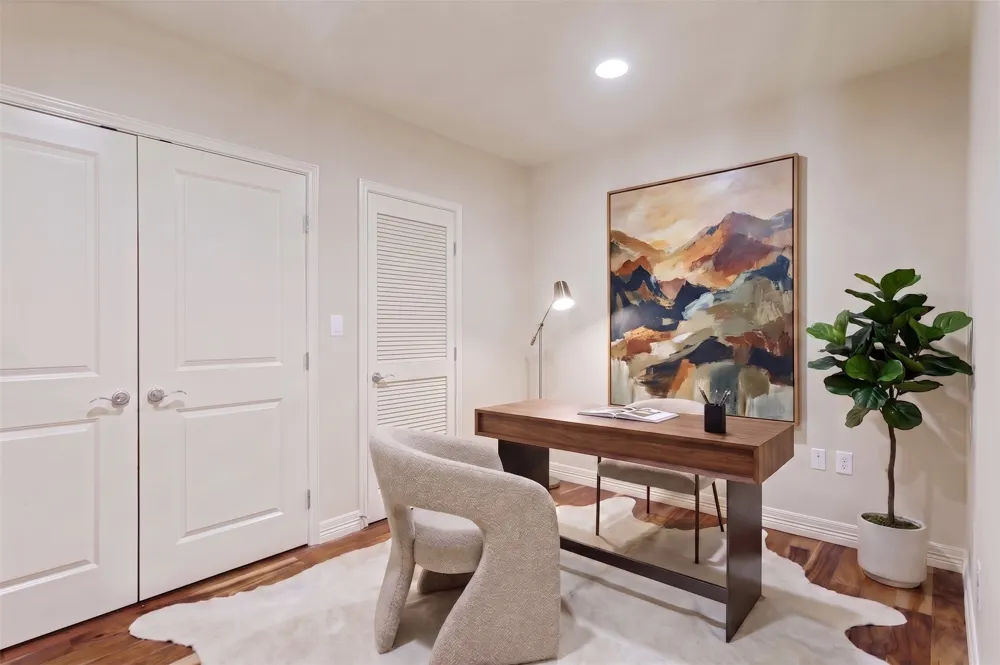 500 Throckmorton Street #1104 Fort Worth, TX 76102
