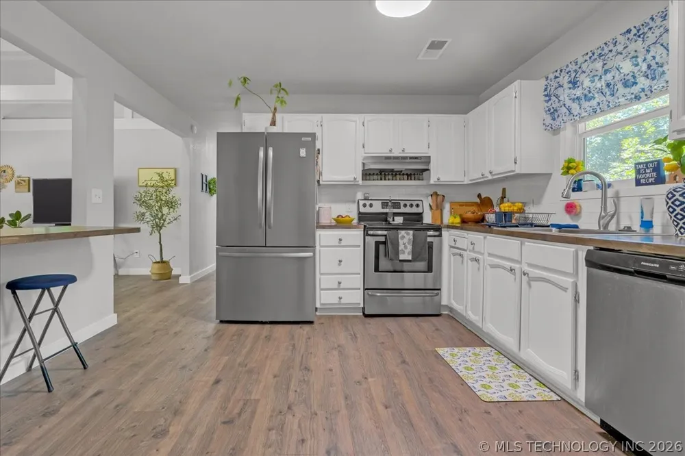 2578 W Hillcrest Drive Cleveland, OK 74020
