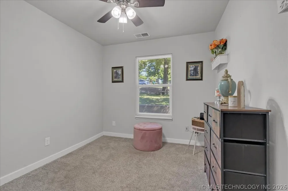 2578 W Hillcrest Drive Cleveland, OK 74020