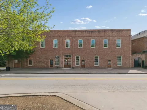 200 W Washington ST