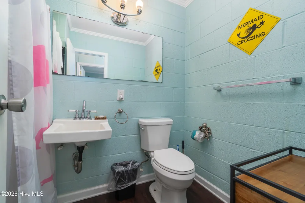 207 E Terminal Boulevard Atlantic Beach, NC 28512