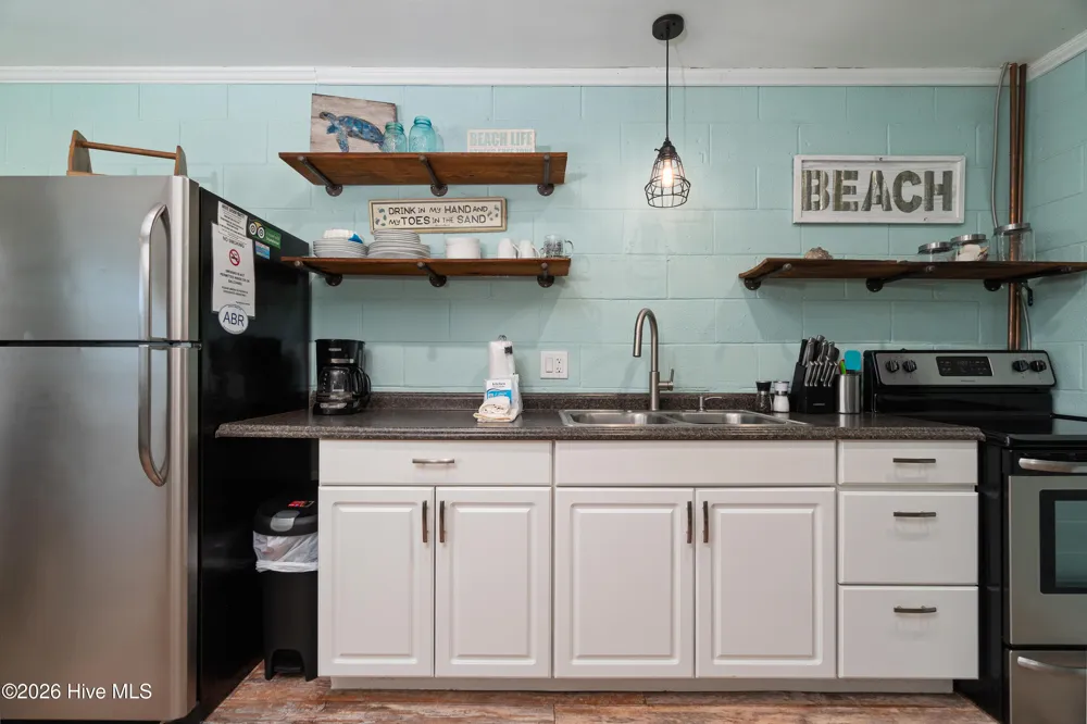 207 E Terminal Boulevard Atlantic Beach, NC 28512