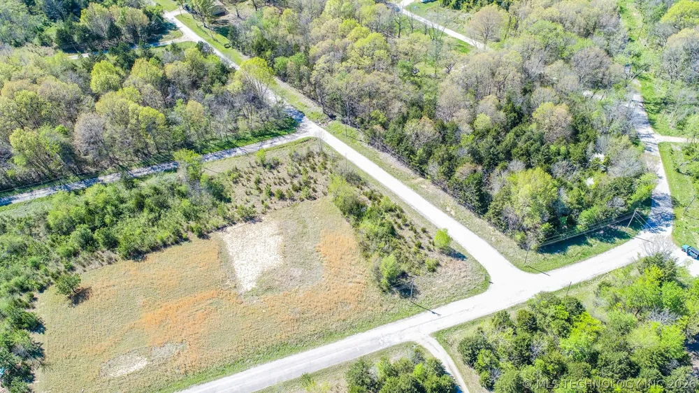 107 E Lakeshore Drive Canadian, OK 74501
