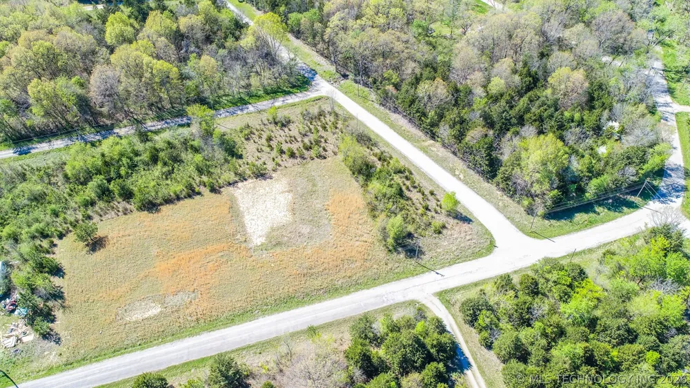 107 E Lakeshore Drive Canadian, OK 74501