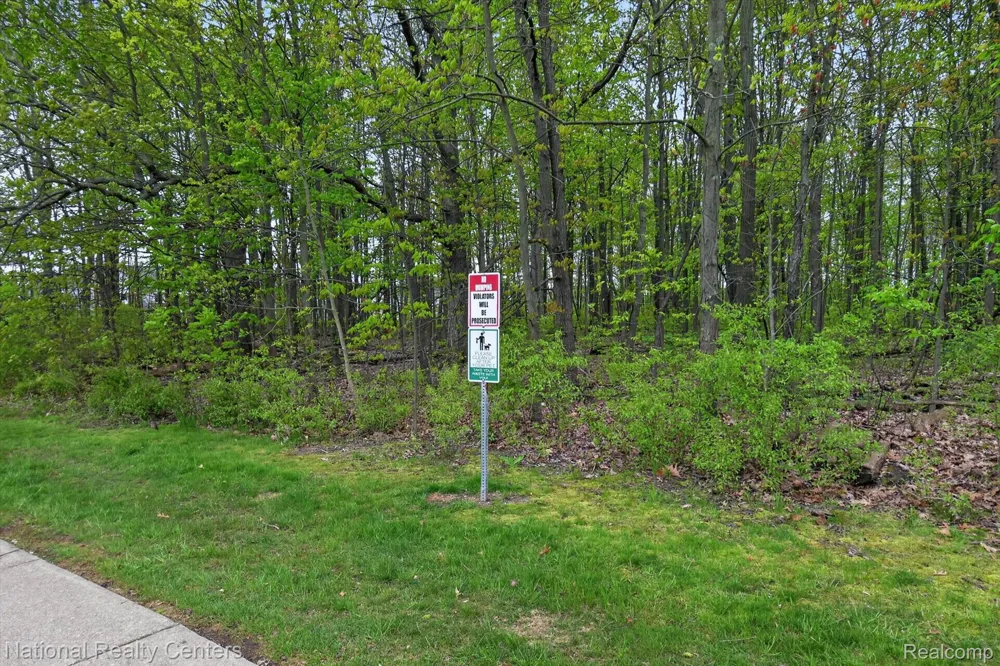 4371 Aster Boulevard Genoa Township, MI 48843