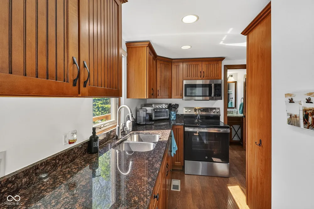 1068 S Turnbow Drive Rockville, IN 47872