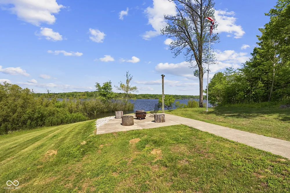 1068 S Turnbow Drive Rockville, IN 47872