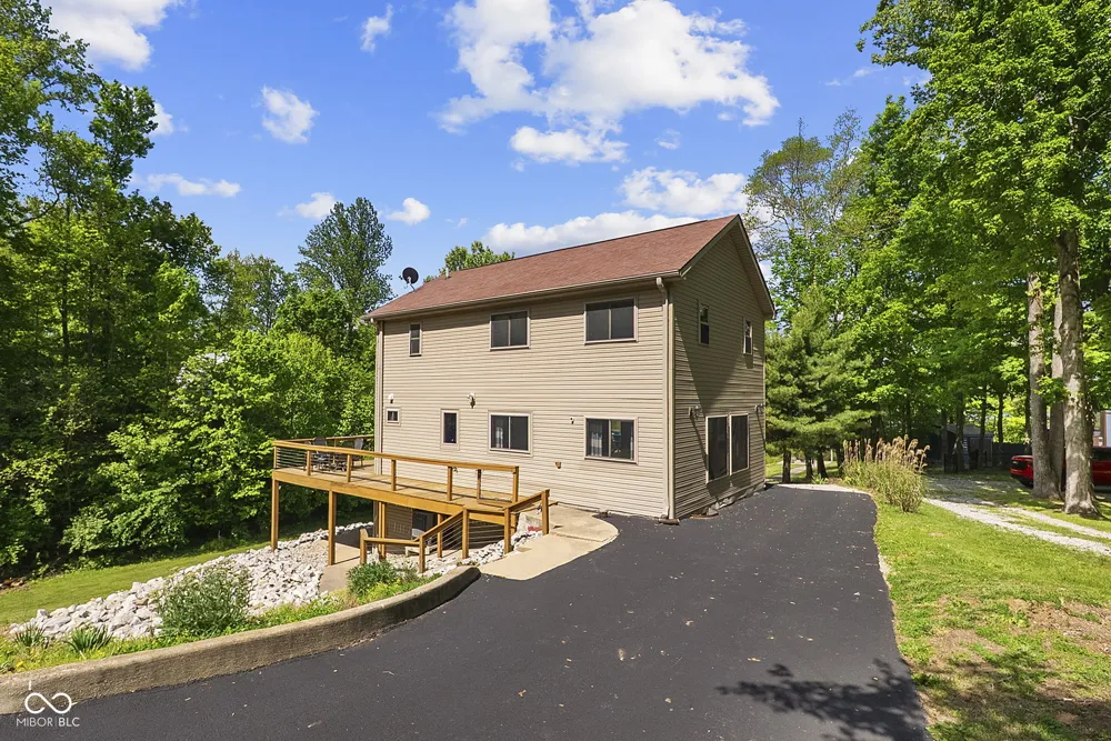 1068 S Turnbow Drive Rockville, IN 47872