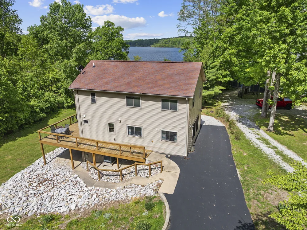 1068 S Turnbow Drive Rockville, IN 47872