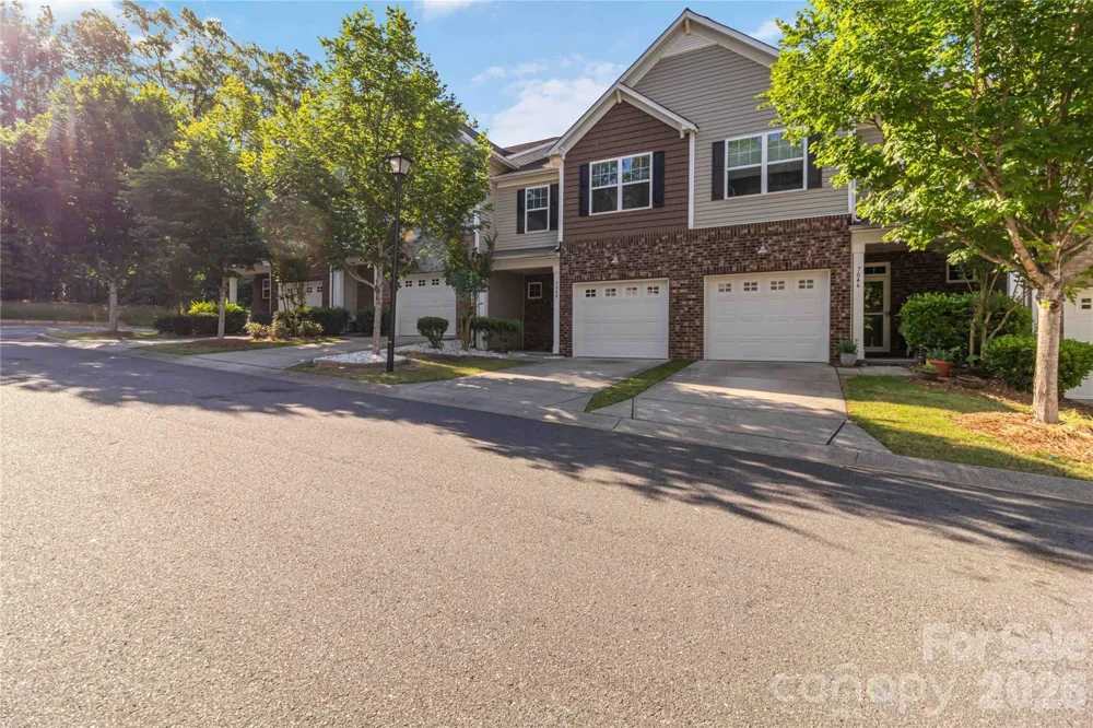 7048 Woodsbay Lane Rock Hill, SC 29732
