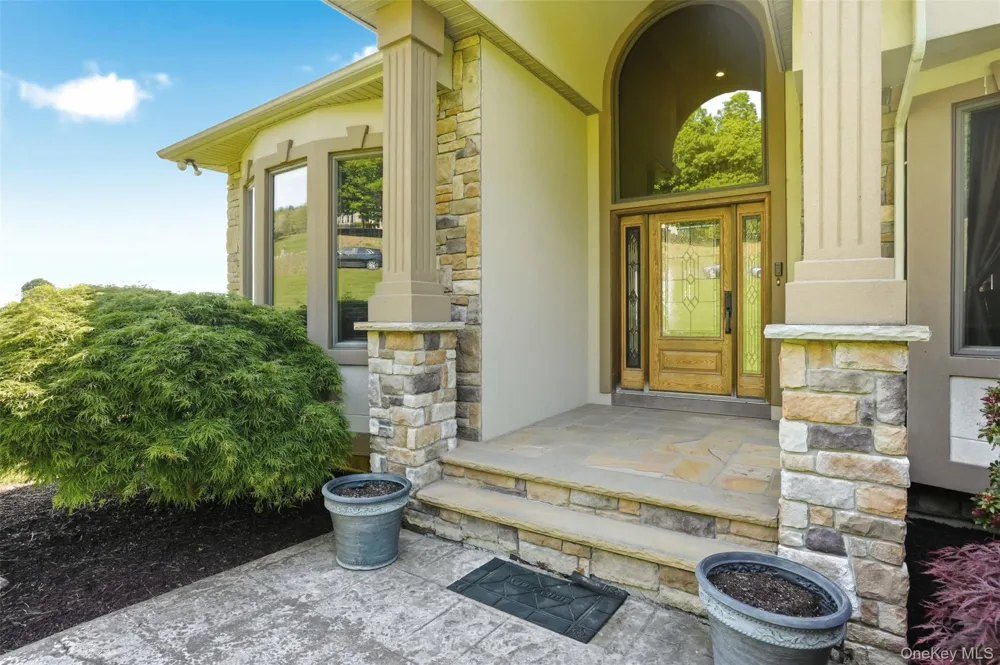 4 Rachel Court Bloomingburg, NY 12721
