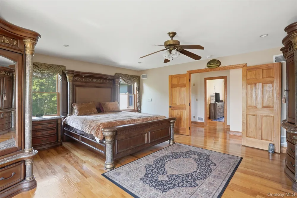 4 Rachel Court Bloomingburg, NY 12721