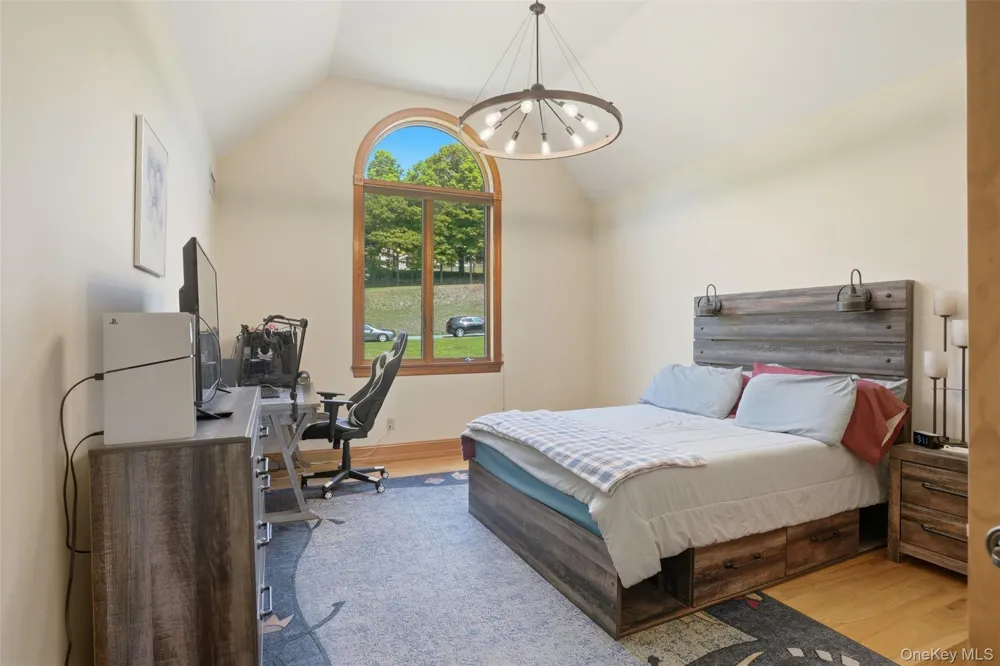 4 Rachel Court Bloomingburg, NY 12721