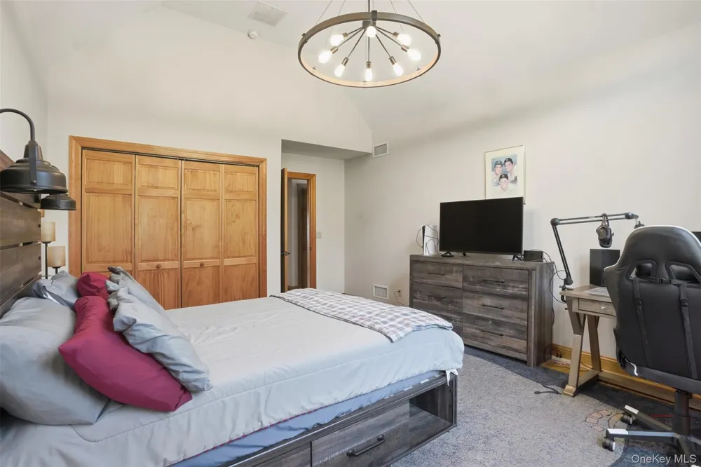 4 Rachel Court Bloomingburg, NY 12721