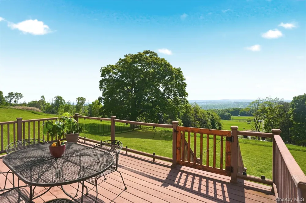 4 Rachel Court Bloomingburg, NY 12721
