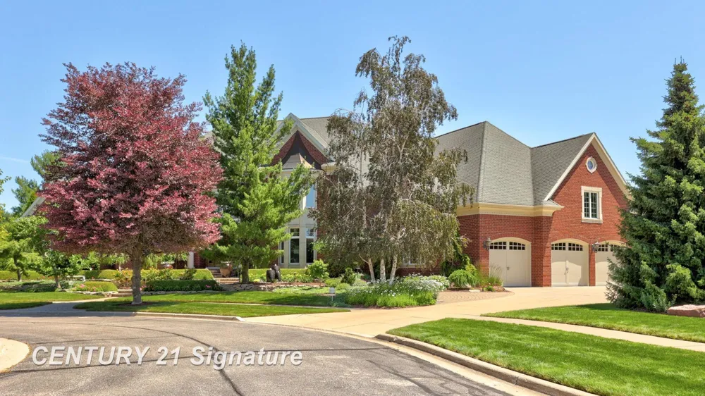 8 Appleshire Court Thomas Township, MI 48623