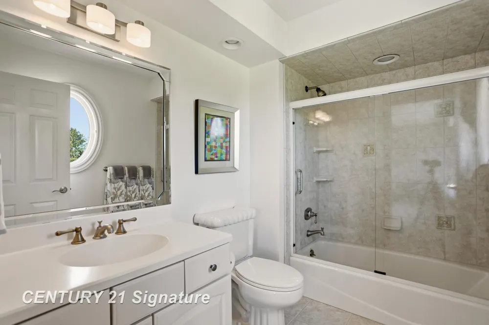 8 Appleshire Court Thomas Township, MI 48623