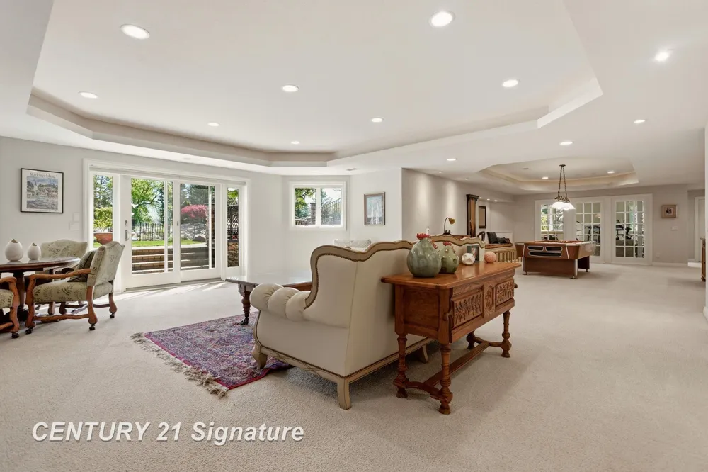 8 Appleshire Court Thomas Township, MI 48623