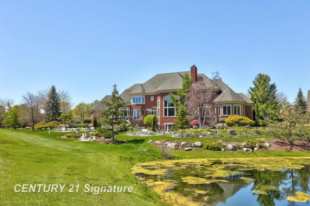 8 Appleshire Court Thomas Township, MI 48623
