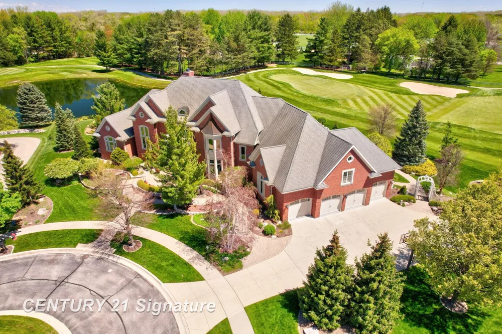 8 Appleshire Court Thomas Township, MI 48623