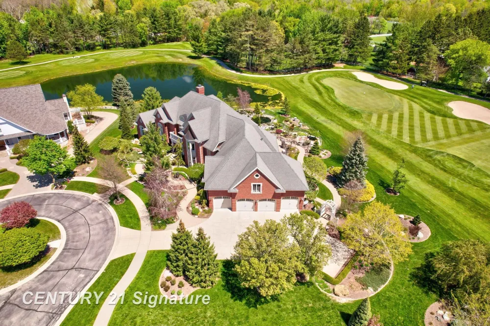 8 Appleshire Court Thomas Township, MI 48623