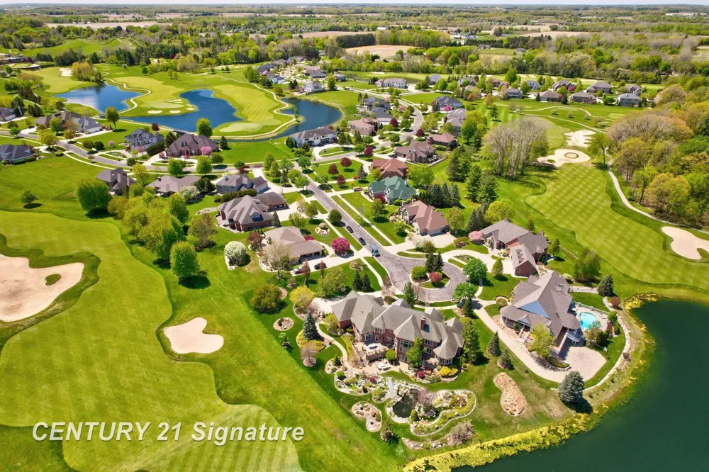 8 Appleshire Court Thomas Township, MI 48623